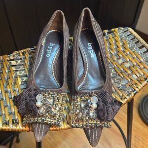 Hype Kitten Heel Sarafina Sz 6.5 Leather Embellished Brown